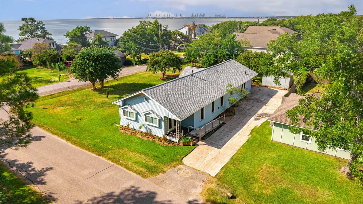 730 S Holmes Street, La Porte, TX 77571 - #1