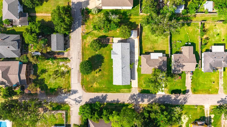 730 S Holmes Street, La Porte, TX 77571 - #2