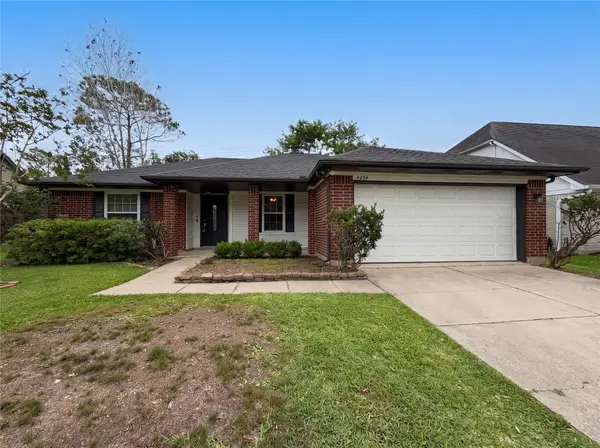 4939 Shady Oaks Lane, Friendswood, TX 77546