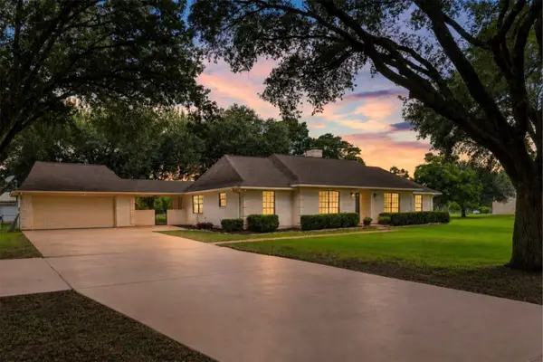 8485 Moravian Drive, Sealy, TX 77474