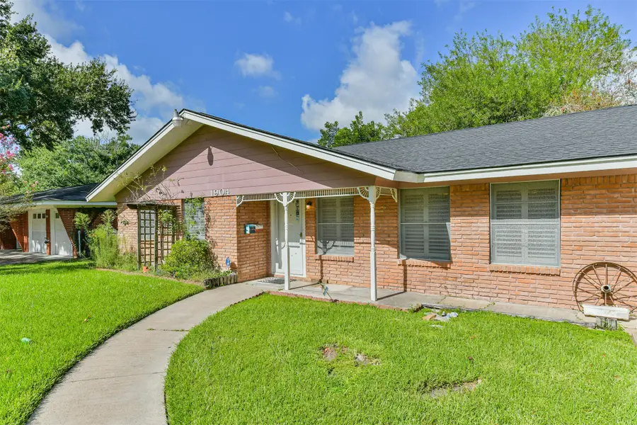 1904 Amy Drive, Baytown, TX 77520 - #3