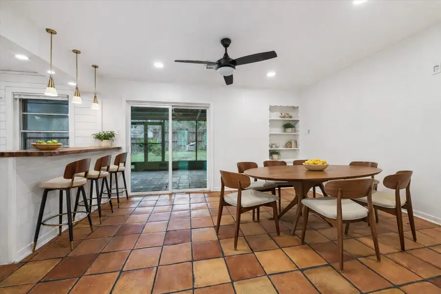 7262 Roos Road, Houston, TX 77074 - Image #3