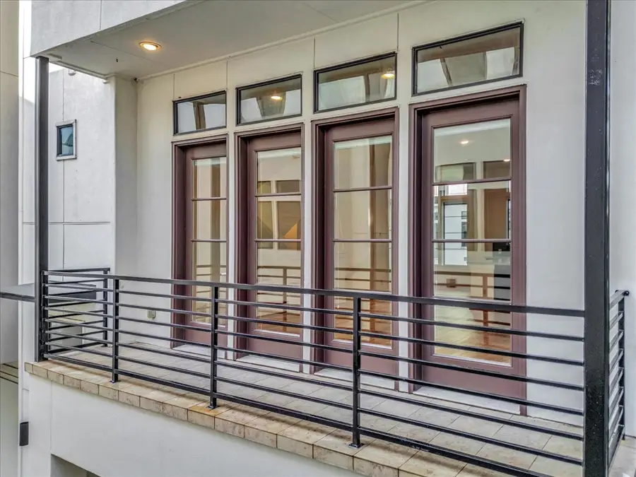 2104 Colorado Street, Houston, TX 77007 - Image #2