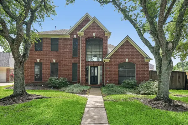 1207 Bob White Drive, Friendswood, TX 77546