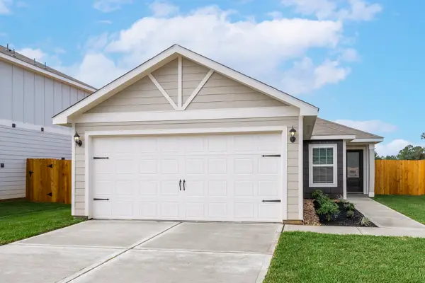 15871 Berry Hill Drive, Conroe, TX 77303