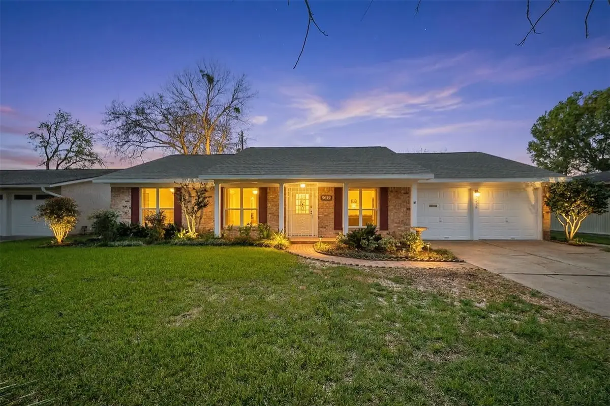 9515 Beverlyhill Street, Houston, TX 77063 - #1