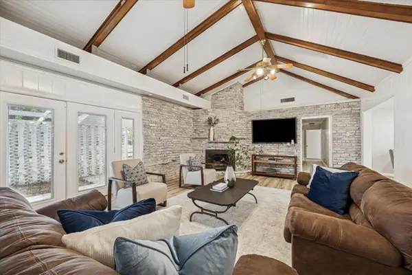 5302 Saxon Drive, Houston, TX 77092