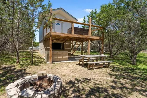 539 Rio Luna Drive, Bandera, TX 78003