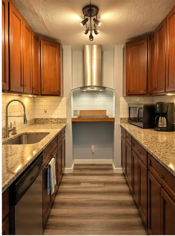 9009 Richmond Avenue #403, Houston, TX 77063