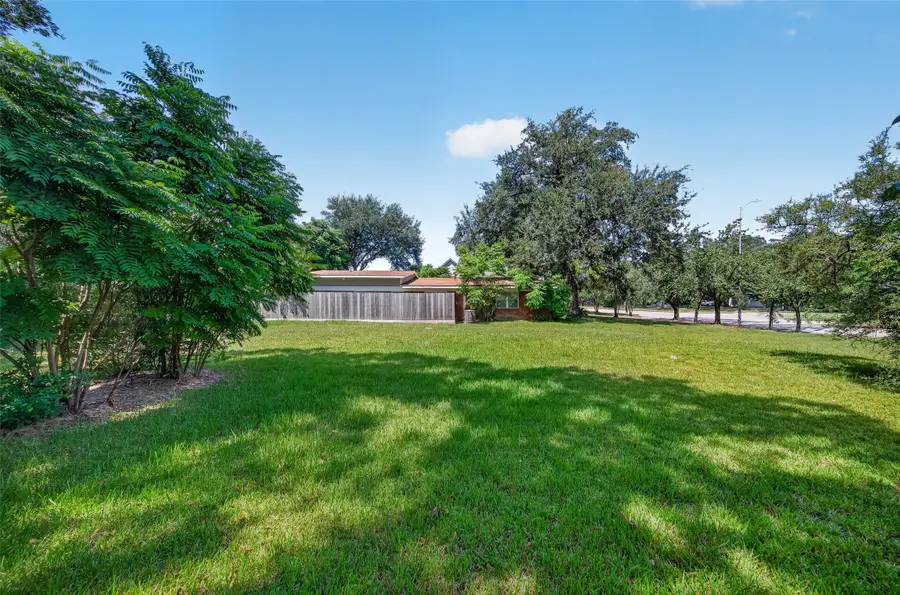 5639 W Bellfort Avenue, Houston, TX 77035 - #3