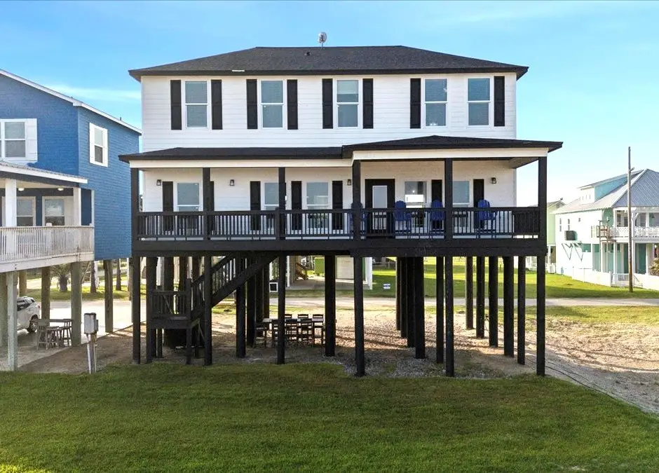 1326 Emerald Drive, Crystal Beach, TX 77650 - #1