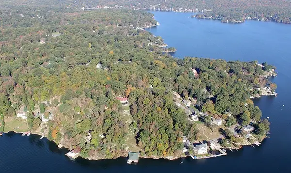 155 N Forest Drive, Huntsville, TX 77340