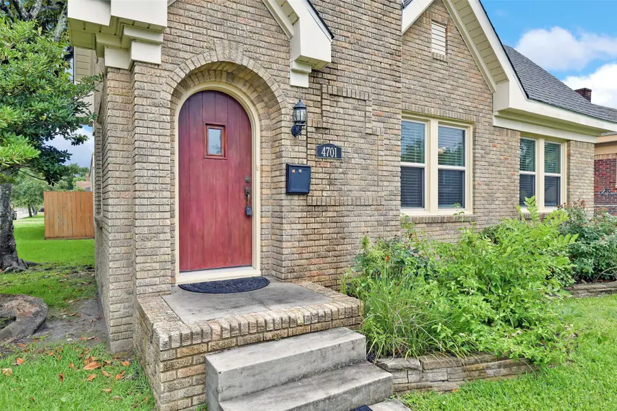 4701 Avenue N 1/2, Galveston, TX 77551 - Image #2