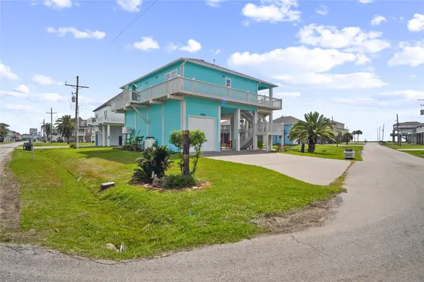 2566 Tide Drive, Crystal Beach, TX 77650