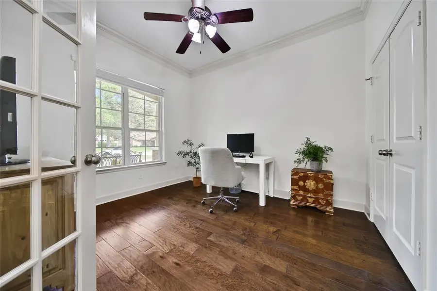 1809 Greenbriar Dr, Huntsville, TX 77340 - #3