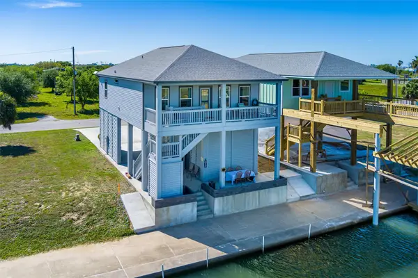 2005 Nelson Street, Port Bolivar, TX 77650