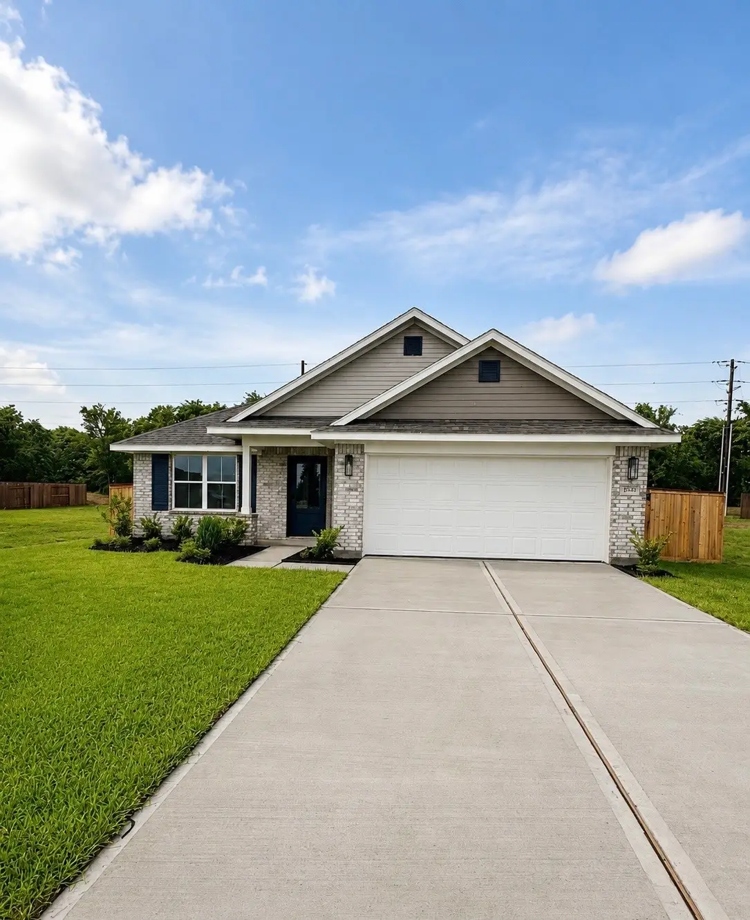 2143 Emerald Lake Trail, Dayton, TX 77535 - #1