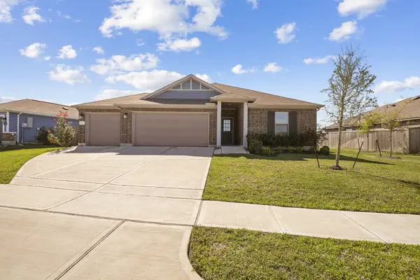 1217 Lancer Leap Drive, Alvin, TX 77511