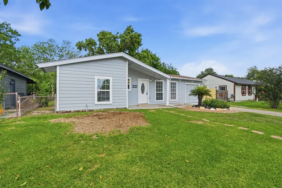 302 Glenmore Dr, Pasadena, TX 77503 - #3