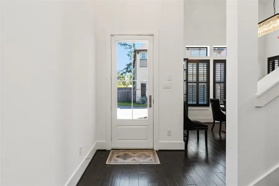 5121 E Lacey Garden Loop, Houston, TX 77018 - Image #3