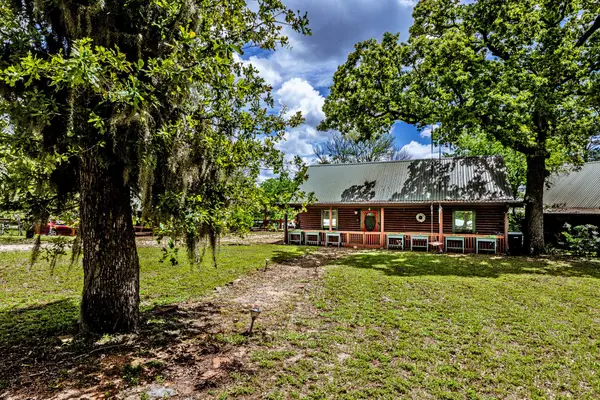 23 Hunters Creek Drive, Huntsville, TX 77340