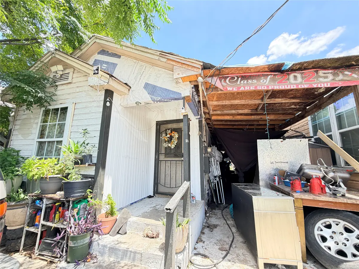 7037 Avenue L, Houston, TX 77011 - #1