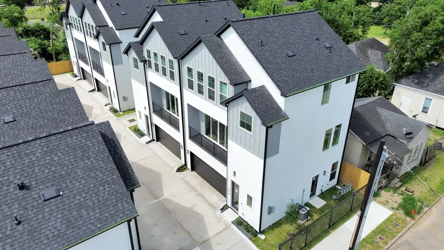 2422 Harrington Street, Houston, TX 77026 - Image #3