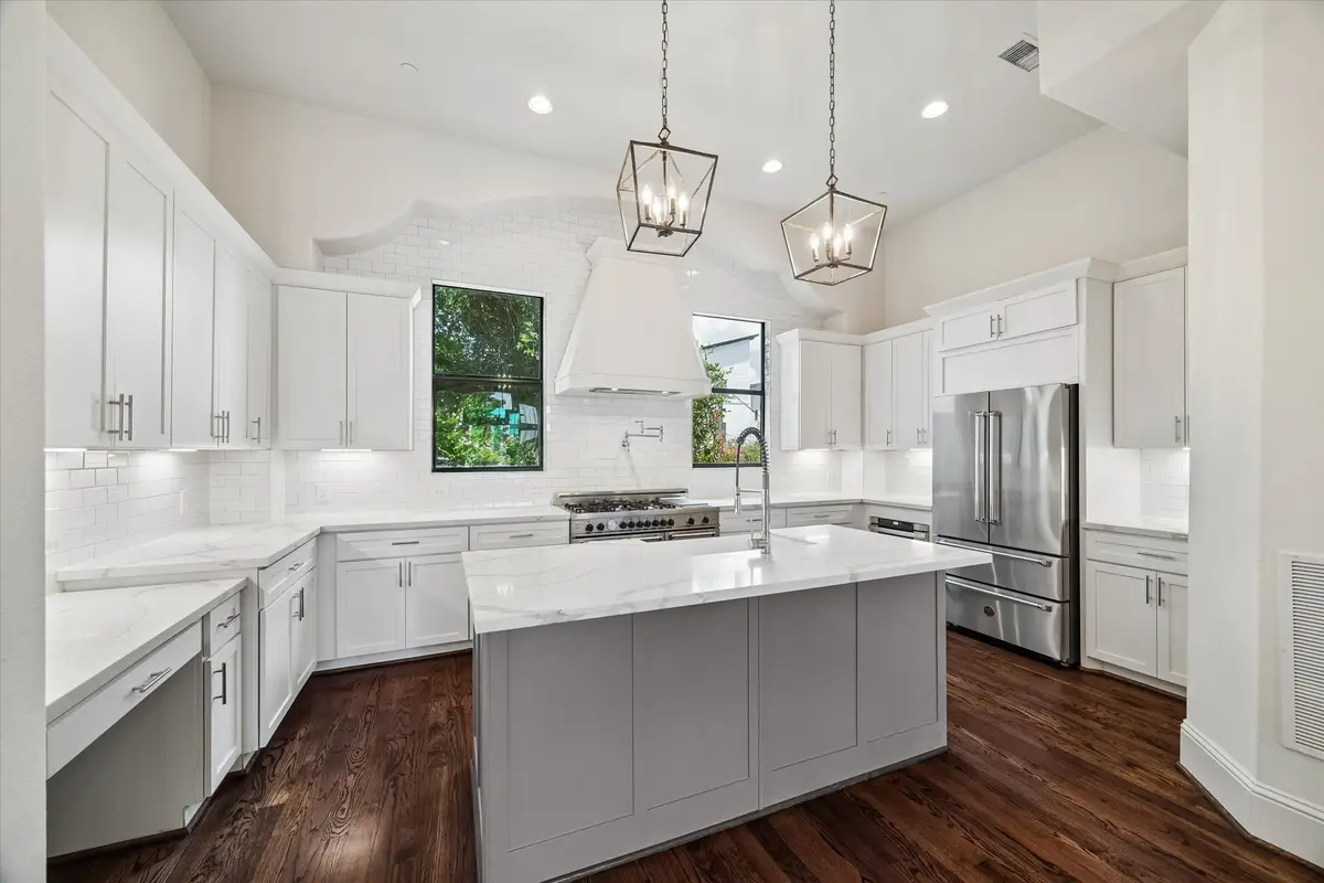 1059 W 16th Street, Houston, TX 77008 - #1