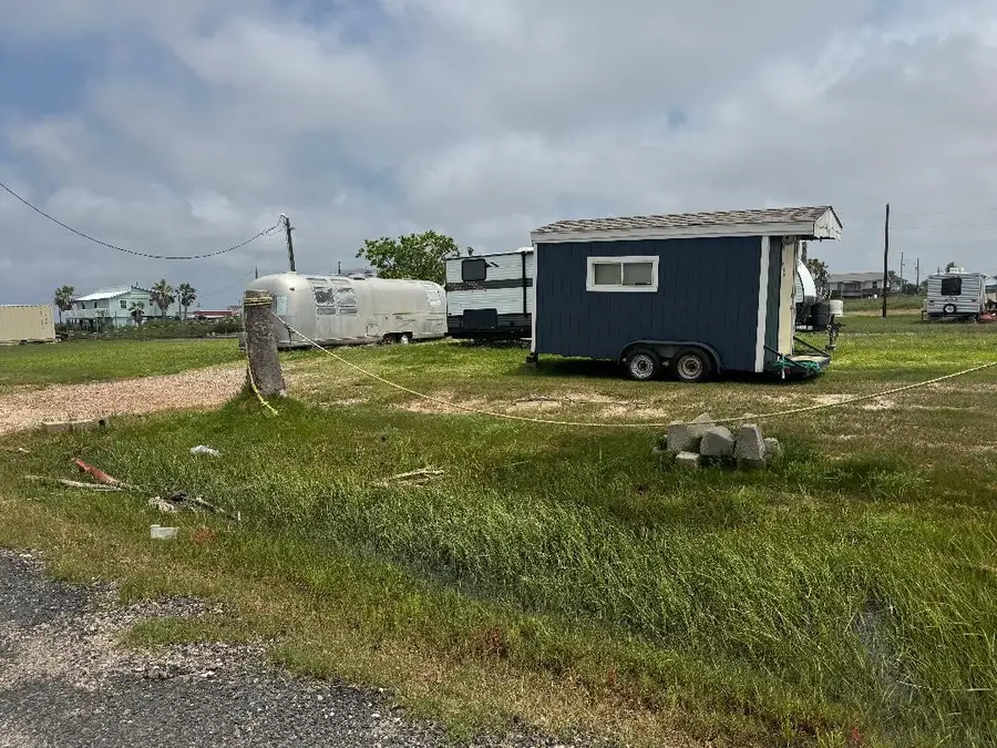 1214 N Tinkle Lane, Crystal Beach, TX 77650 - #2