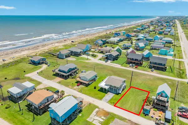 000 Nesmith Place, Surfside Beach, TX 77541
