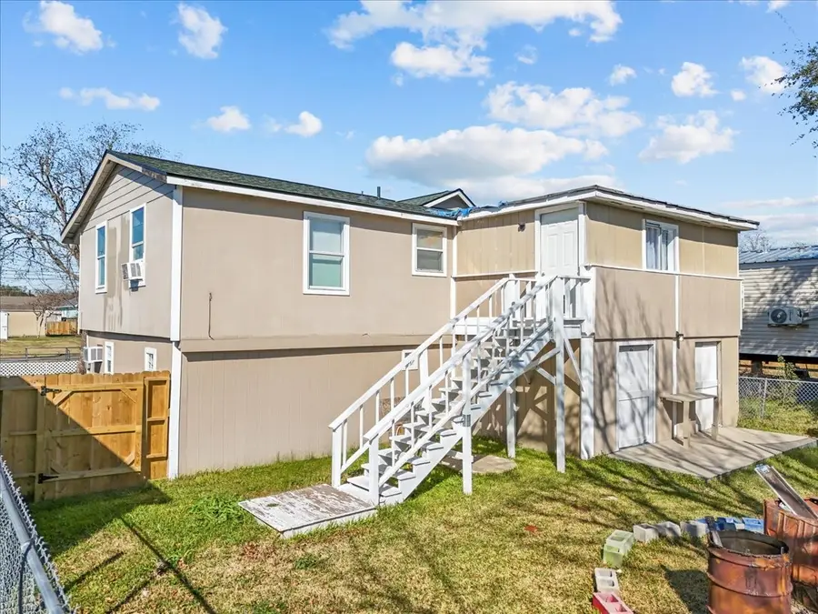 711 10th Street, Dickinson, TX 77539 - #3