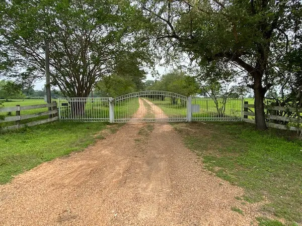 17139 Cr 319, Navasota, TX 77868