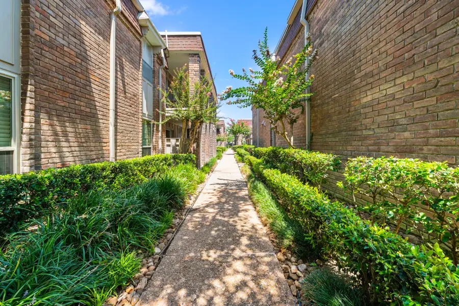7575 Katy Freeway #18, Houston, TX 77024 - #2