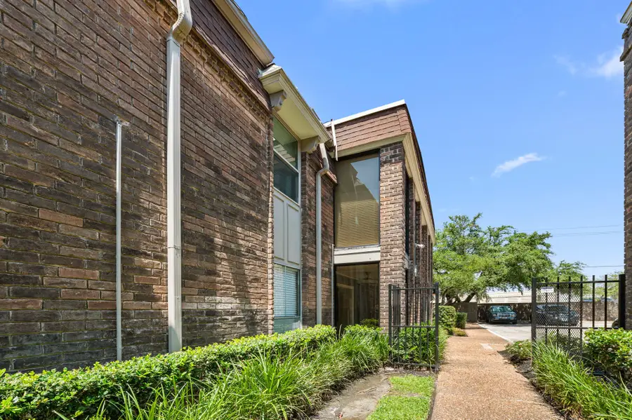 7575 Katy Freeway #18, Houston, TX 77024 - #3