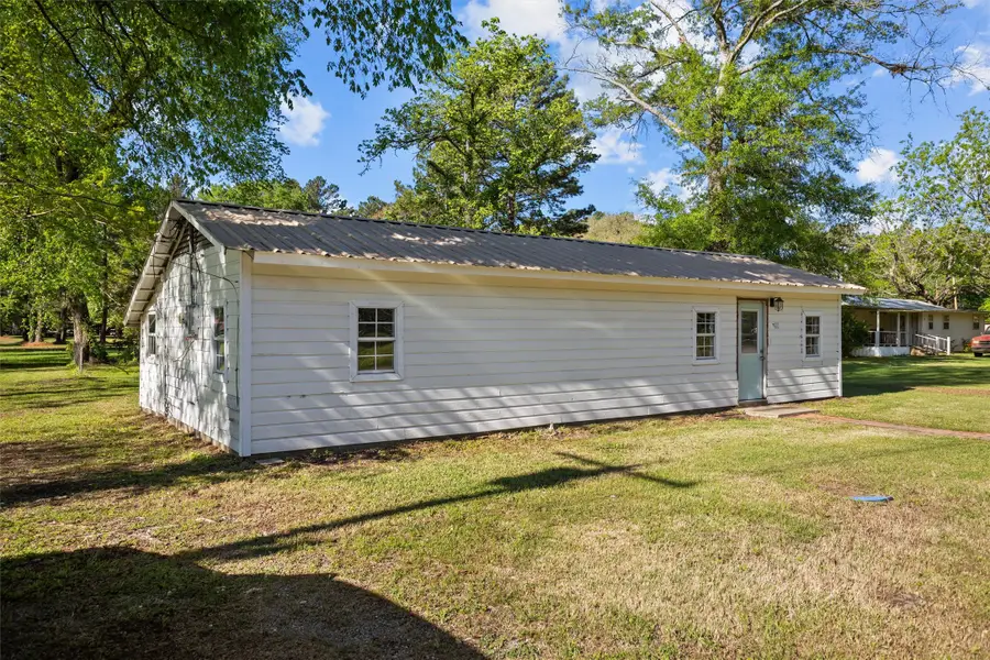 113 W Linn Street, Huntington, TX 75949 - #3