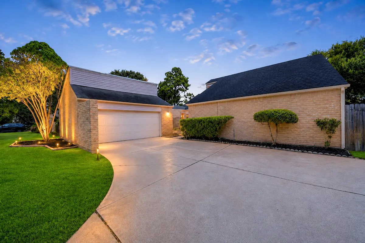2219 Valley Manor Drive, Missouri City, TX 77489 - #1
