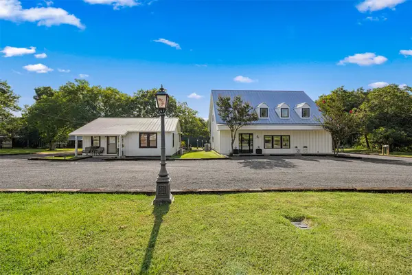 453 N Washington Street, Round Top, TX 78954