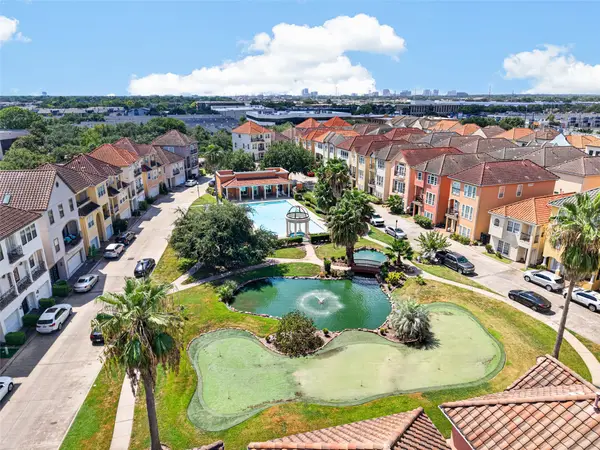 7122 Laguna Villas, Houston, TX 77036