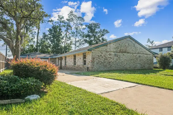 19218 Enchanted Oaks Drive, Spring, TX 77388