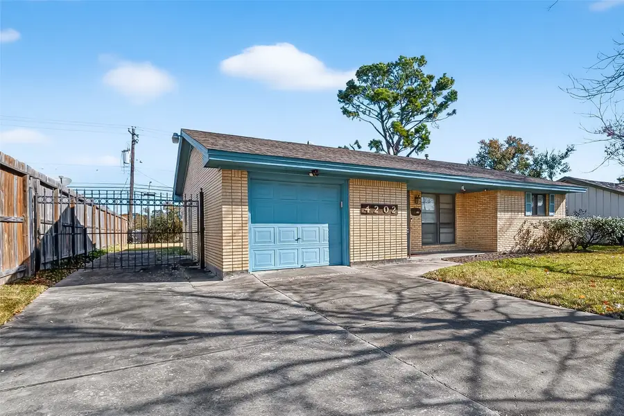 4202 Marlborough Drive, Houston, TX 77092 - #3