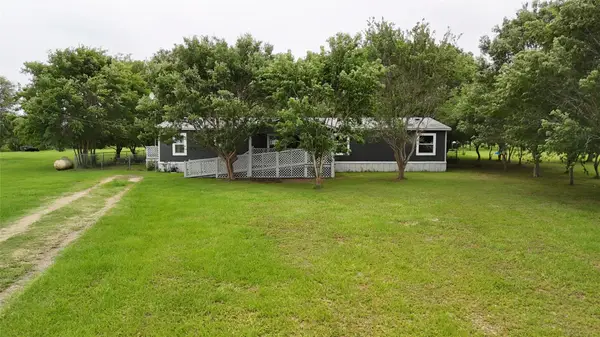 1875 Kayleen Ln, Sealy, TX 77474