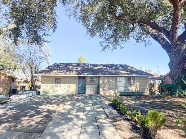 4806 Brookfield Drive, Houston, TX 77045