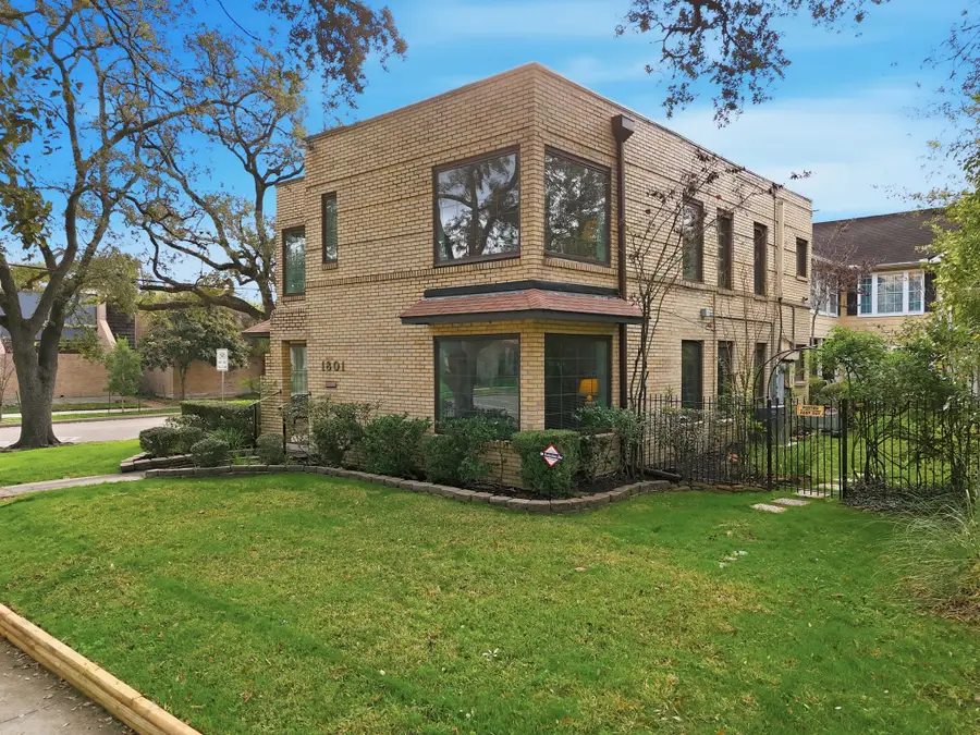 1801 Lexington Street, Houston, TX 77098 - #2