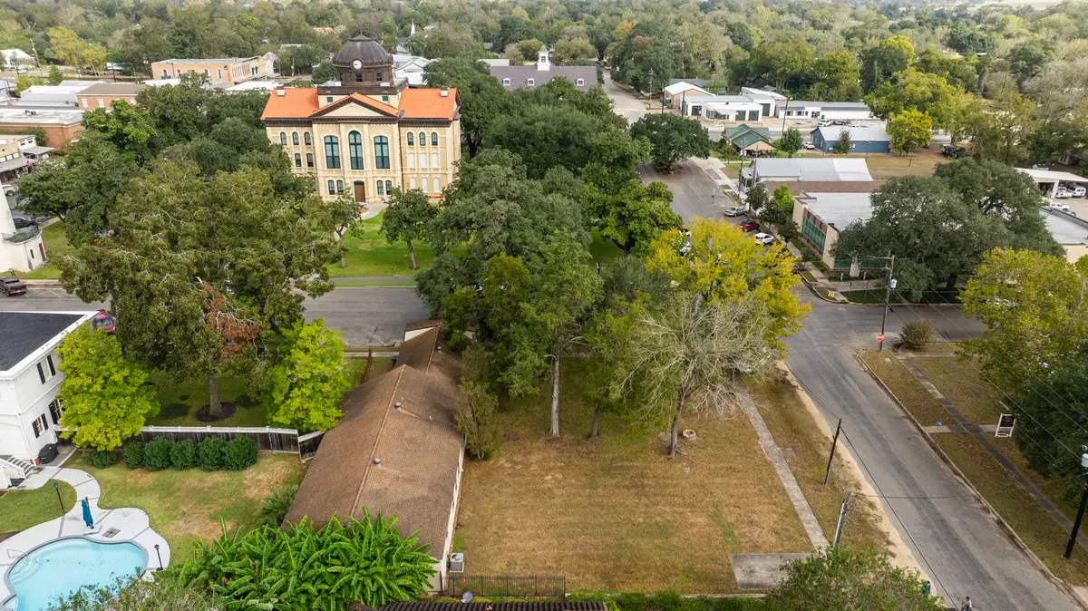 1210 Travis Street, Columbus, TX 78934 - Image #1