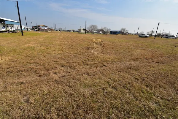 0 Baracuda, Palacios, TX 77465