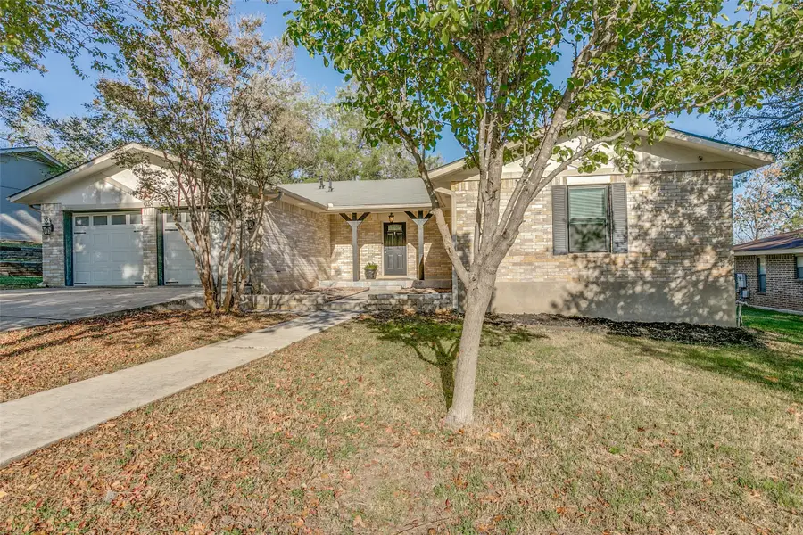 948 Spring Hill Drive, New Braunfels, TX 78130 - Image #2