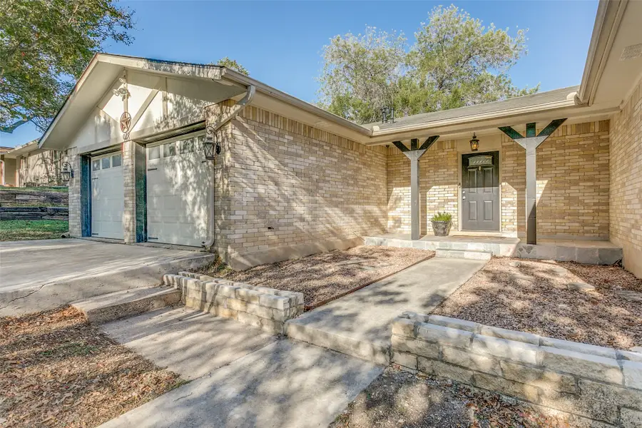 948 Spring Hill Drive, New Braunfels, TX 78130 - Image #3