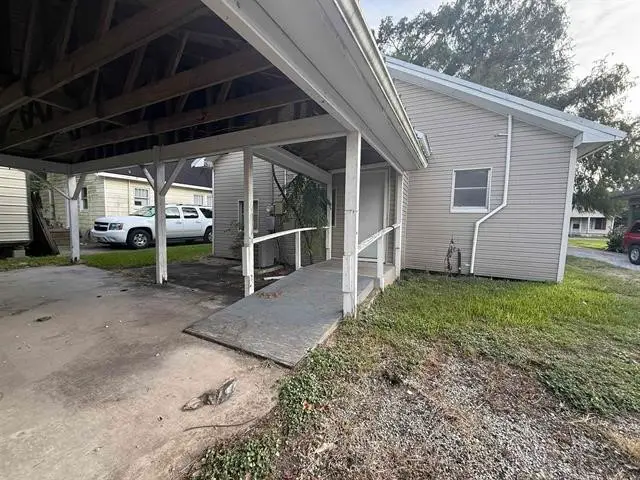 712 N 11th Street, Nederland, TX 77627 - #3