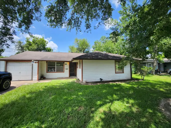 5535 Flamingo Drive, Houston, TX 77033