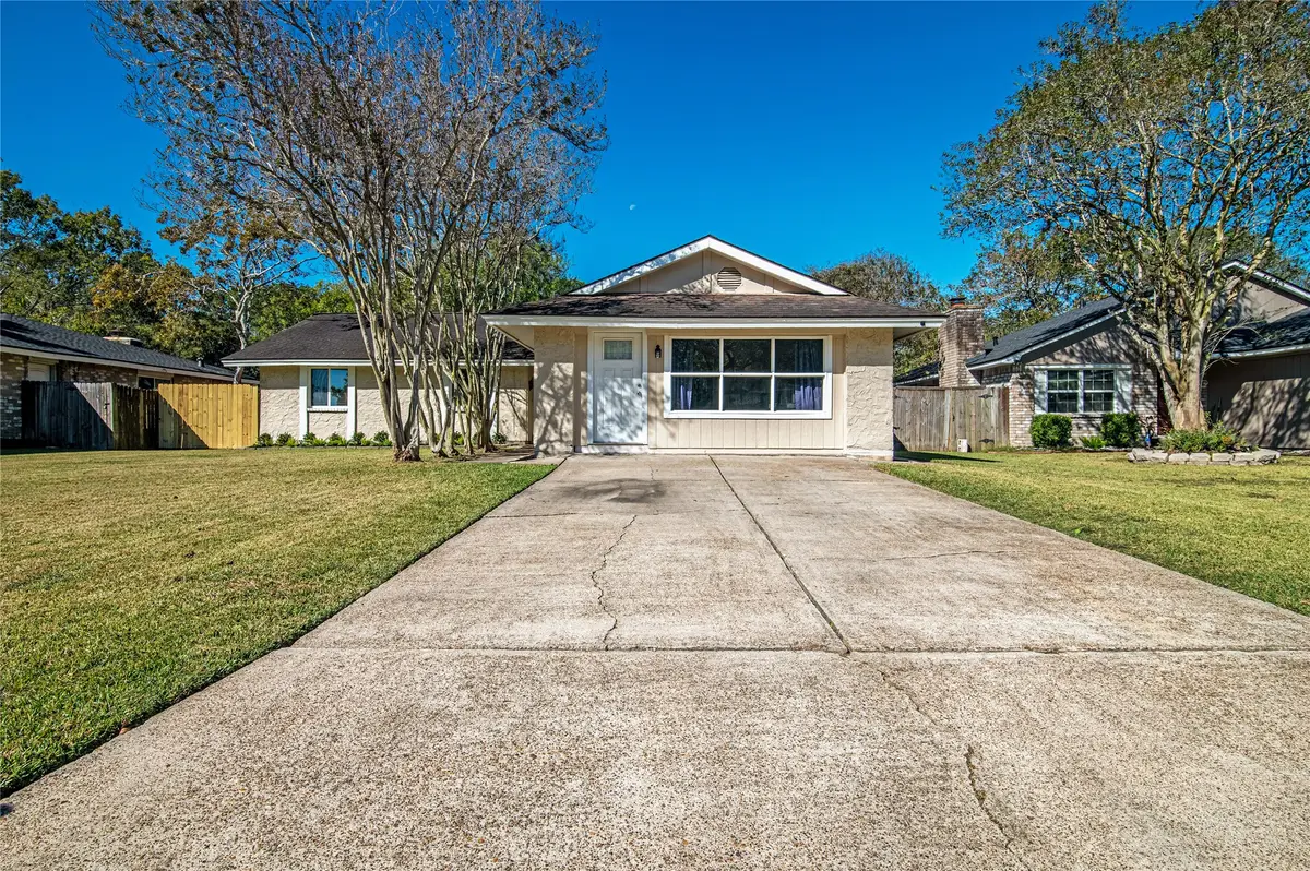 4426 Saffron Lane, Friendswood, TX 77546 - Image #1